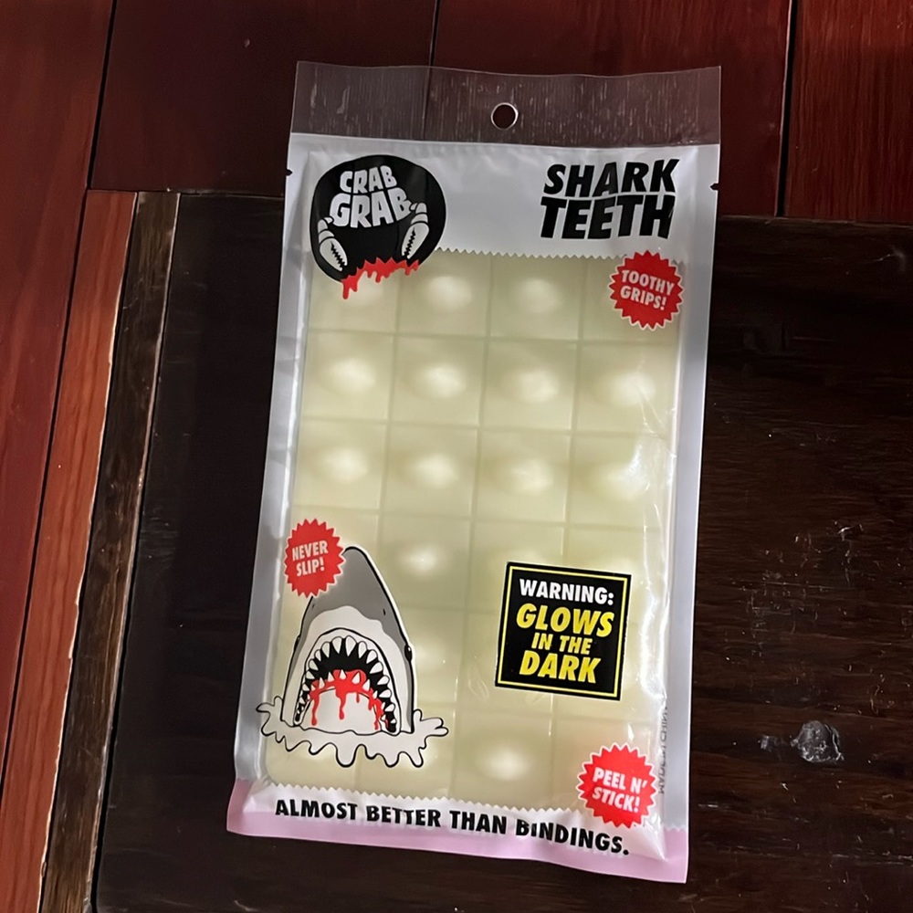 NEW UNOPENED CRAB GRAB SNOWBOARD STOMP PAD